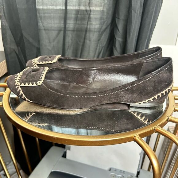 Roger Vivier Gommette Buckle Whipstitching Flats